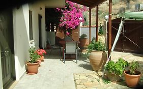 Artemis Appartments